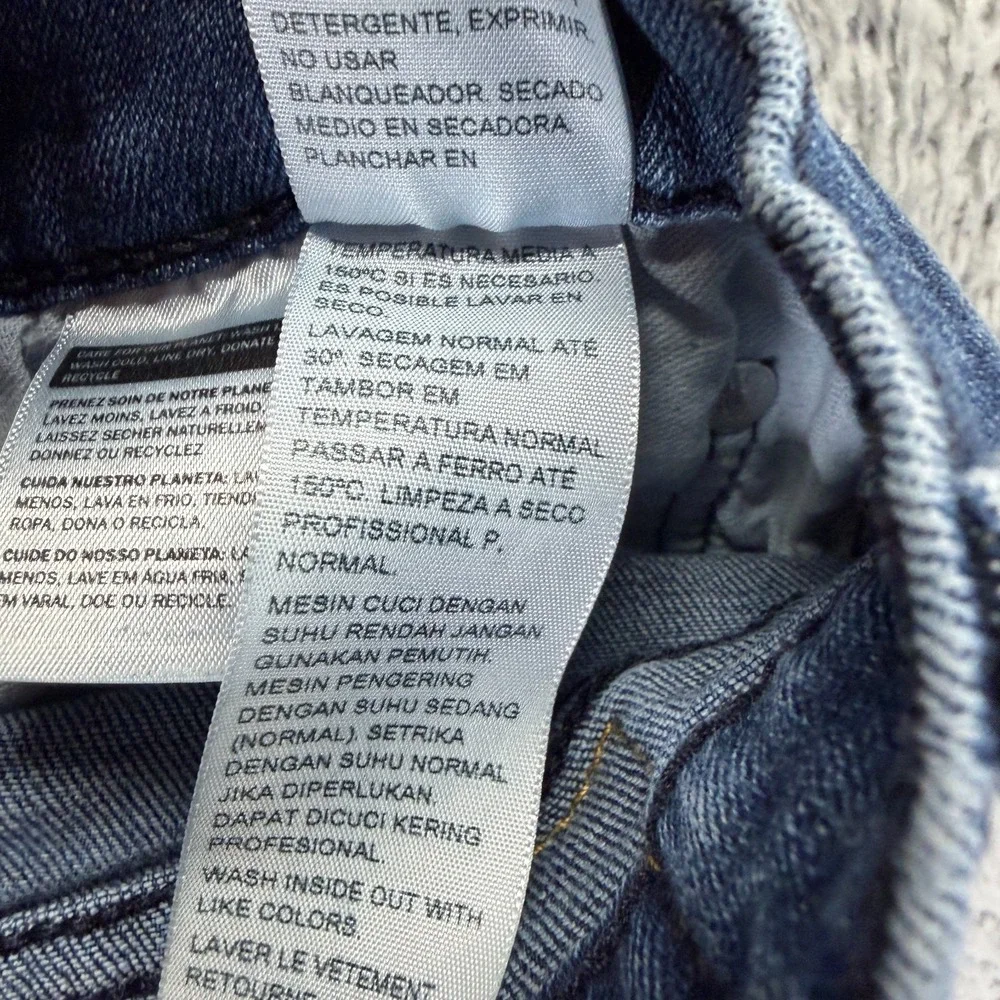 Levis before purchasing